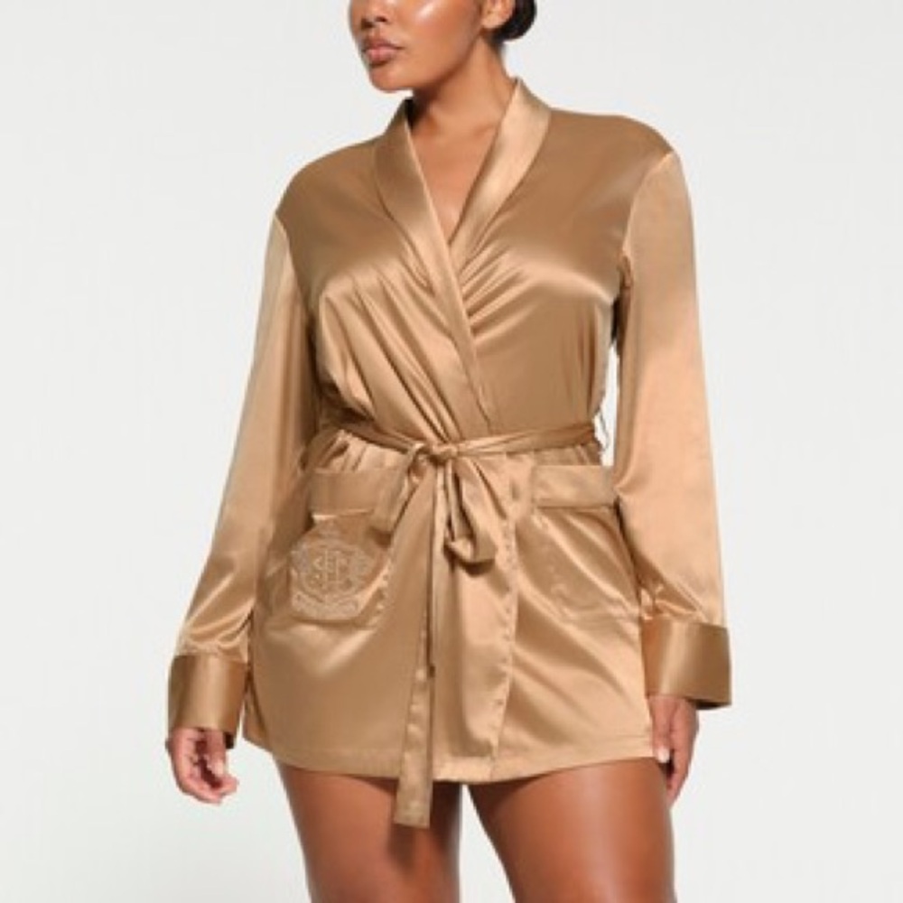 NWT Skims hotel shine satin robe - honey gold medium